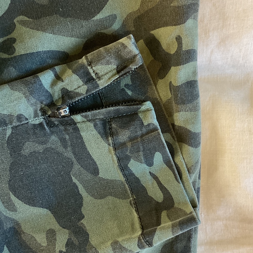 Kut from the Kloth Green Camo Pants - Picture 6 of 8